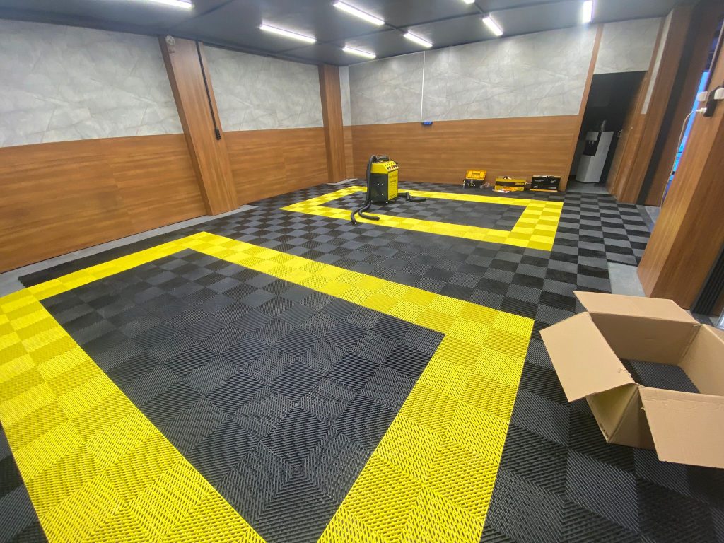 Geçmeli Islak Zemin