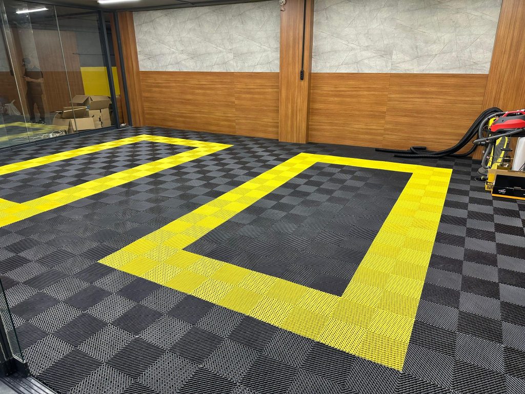 Detailing Karo Zemin