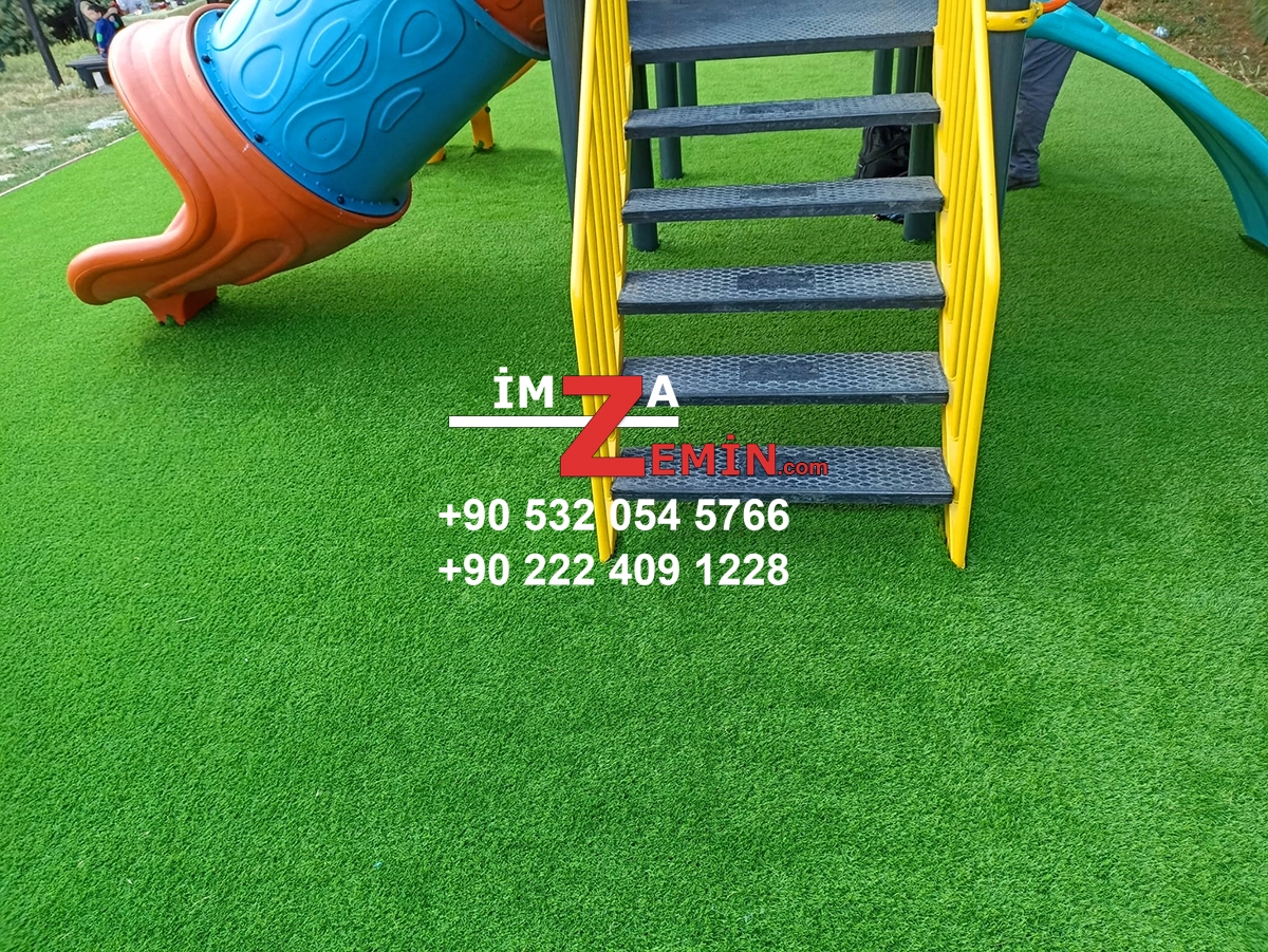 Çocuk Parkı Çim Halı Kaplama